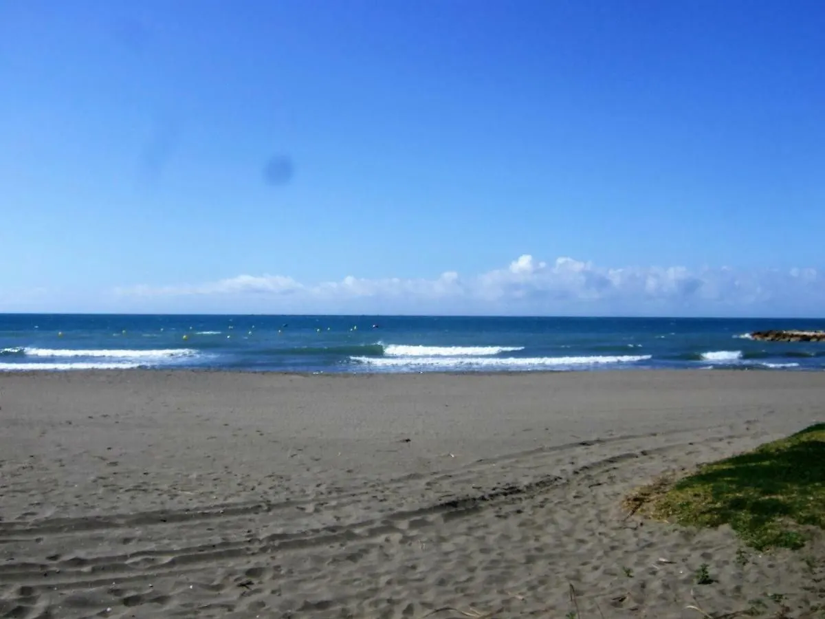 Beachfront House Malaga 0*,